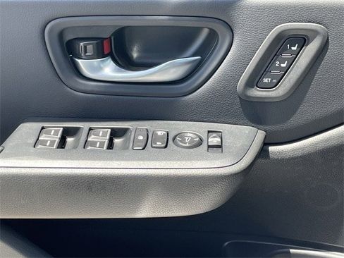 New 2025 Honda Pilot Touring image 23