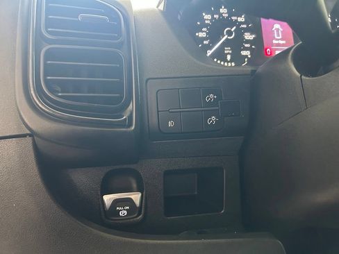 Used 2025 RAM ProMaster 2500 w/ Convenience Group FWD image 38