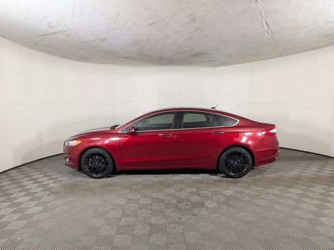 Used 2016 Ford Fusion SE w/ Equipment Group 202A image 3