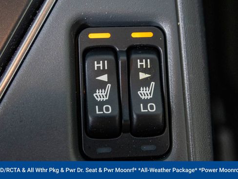 Used 2025 Subaru Crosstrek 2.0i Premium image 11