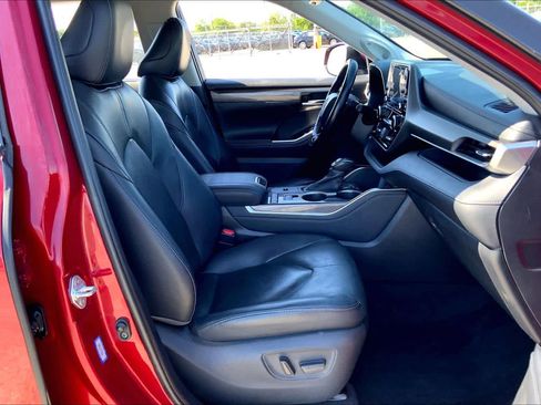 Used 2020 Toyota Highlander Limited FWD image 9
