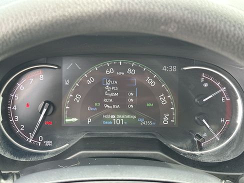 Used 2023 Toyota RAV4 XLE AWD/4WD image 10