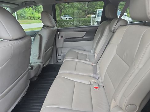 Used 2016 Honda Odyssey EX-L image 12