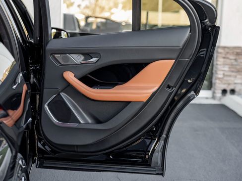 New 2024 Jaguar I-PACE R-Dynamic HSE image 23