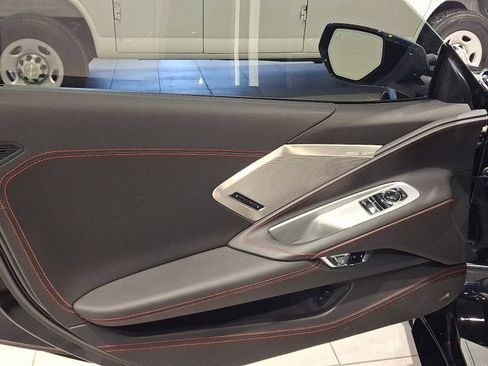 Used 2025 Chevrolet Corvette 3LT w/ Z51 Performance Package image 11