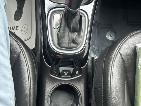 Used 2021 Jeep Compass Latitude image 19