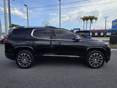 Used 2022 GMC Acadia Denali w/ Denali Ultimate Package image 7