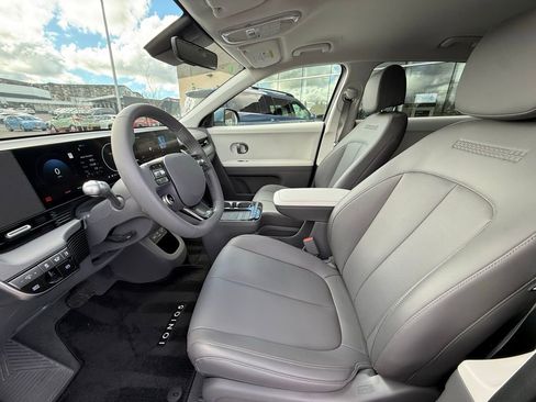 Certified 2025 Hyundai Ioniq 5 SEL image 12