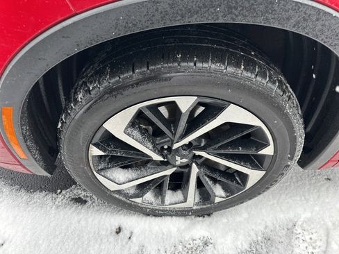 Used 2024 Mitsubishi Outlander SEL image 9