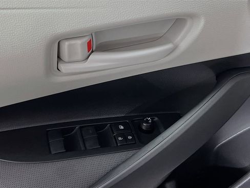 Used 2025 Toyota Corolla LE FWD image 13