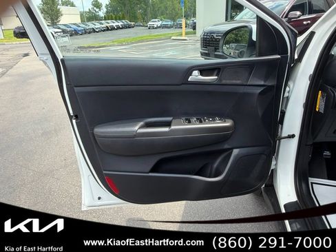 Used 2020 Kia Sportage LX AWD/4WD image 27