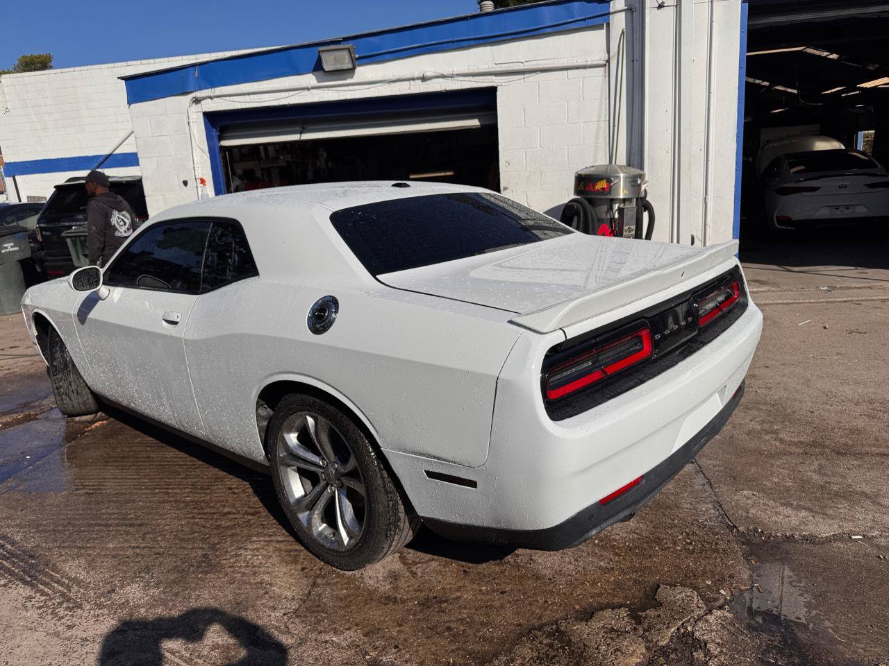 Used 2022 Dodge Challenger R/T RWD image 4