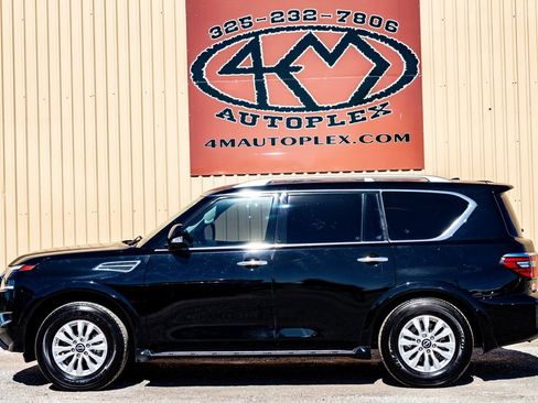 Used 2024 Nissan Armada SV image 7