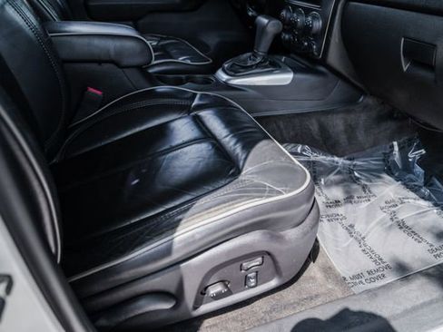 Used 2009 HUMMER H3 Alpha image 81