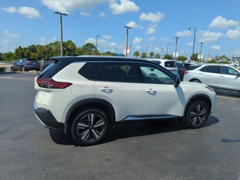 Certified 2023 Nissan Rogue Platinum w/ Platinum Premium Package FWD image 5