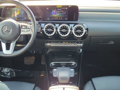 Used 2022 Mercedes-Benz CLA 250 image 15