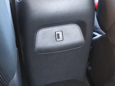 Used 2024 Nissan Sentra SV FWD image 7