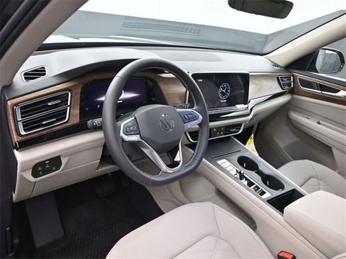 New 2026 Volkswagen Atlas SE image 19