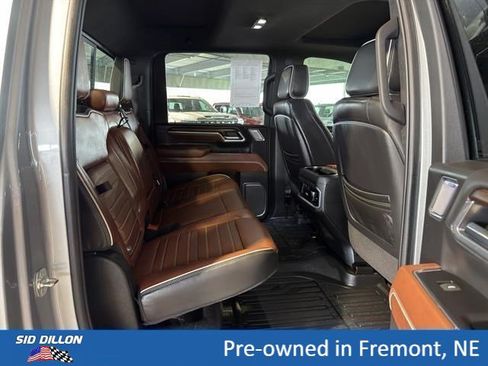 Certified 2025 GMC Sierra 3500 Denali Ultimate AWD/4WD image 19