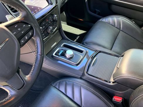 Used 2023 Chrysler 300 C RWD image 16