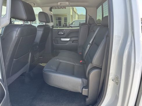 Used 2018 Chevrolet Silverado 1500 LTZ Z71 w/ Redline Edition image 10