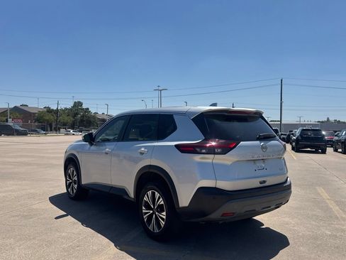 Used 2023 Nissan Rogue SV FWD image 17