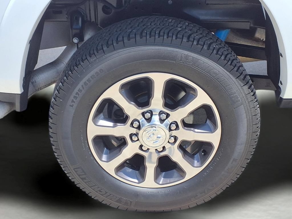 Used 2024 RAM 2500 Limited w/ Towing Technology Group AWD/4WD image 9