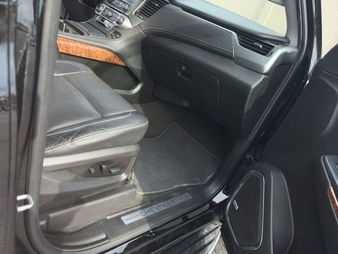 Used 2018 Chevrolet Tahoe Premier AWD/4WD image 10