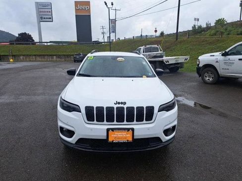 Certified 2023 Jeep Cherokee Altitude Lux image 3