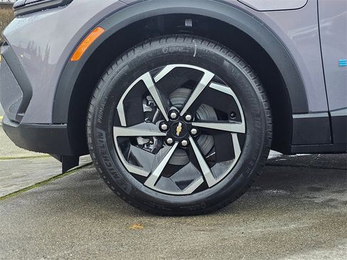 New 2026 Chevrolet Equinox EV LT image 9