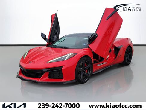 Used 2023 Chevrolet Corvette Z06 w/ Stealth Interior Trim Package RWD image 3