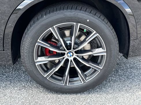 New 2026 BMW X5 xDrive40i w/ M Sport Package AWD/4WD image 12