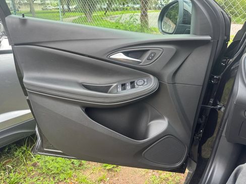 Used 2025 Buick Encore GX Preferred FWD image 18