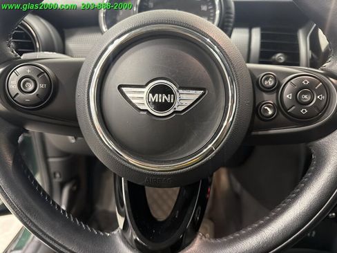 Used 2017 MINI Cooper 4-Door Hardtop image 22