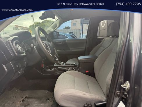 Used 2020 Toyota Tacoma SR5 image 11