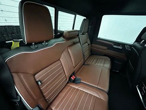 Used 2025 GMC Sierra 2500 Denali Ultimate image 41
