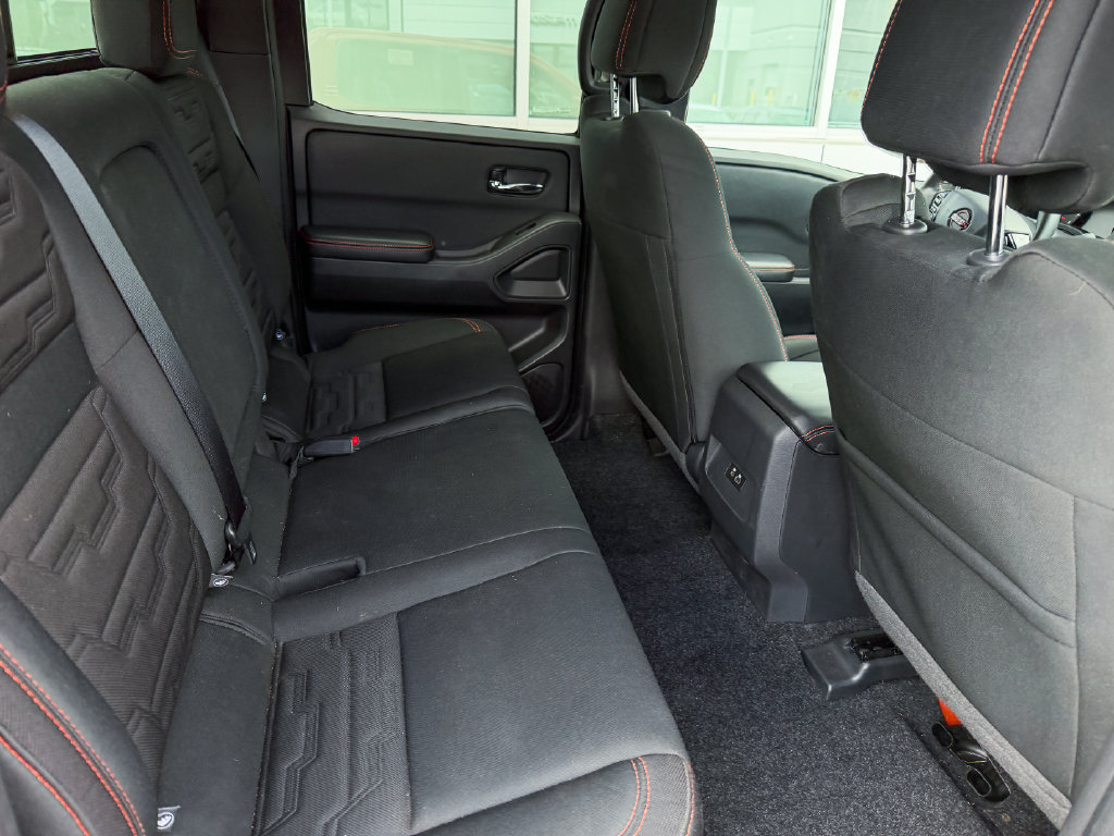 Certified 2025 Nissan Frontier PRO-4X AWD/4WD image 28