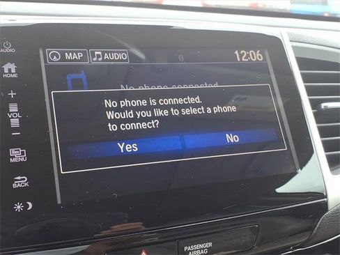 Used 2018 Honda Pilot Touring image 9