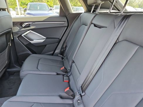 New 2025 Audi Q3 2.0T Premium image 14