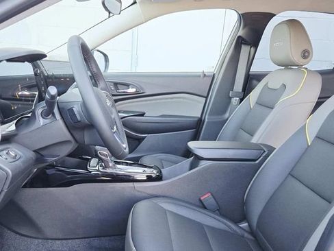 New 2026 Chevrolet Trax ACTIV w/ Driver Confidence Package FWD image 8