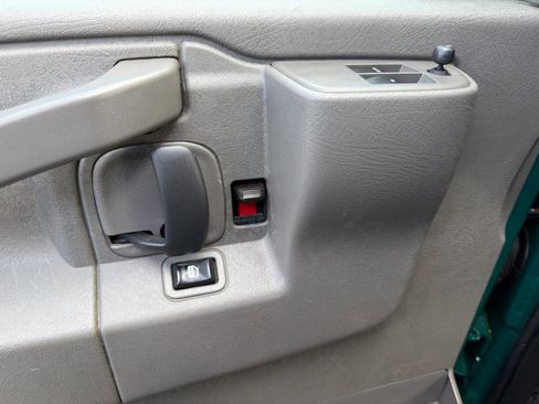 Used 2023 Chevrolet Express 3500 w/ Driver Convenience Package image 13