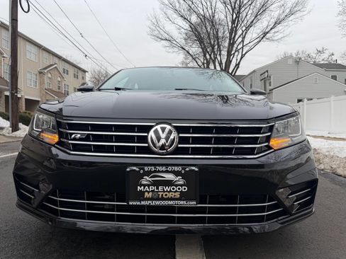Used 2017 Volkswagen Passat 1.8T R-Line image 3