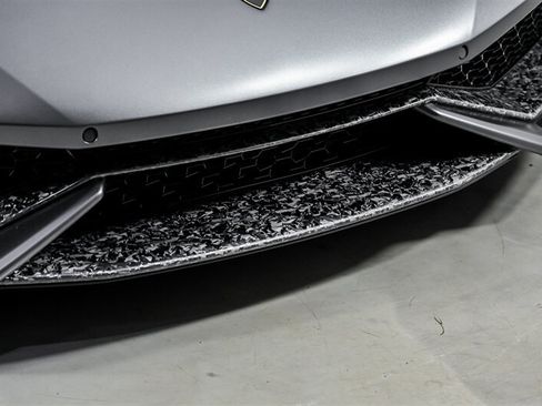 Used 2016 Lamborghini Huracan LP 610-4 AWD/4WD image 4