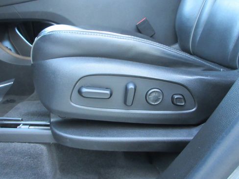 Used 2020 Buick Enclave Avenir w/ Avenir Technology Package image 35