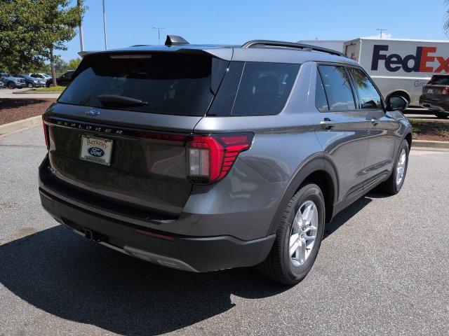 New 2026 Ford Explorer Active w/ Active Comfort Package RWD image 4