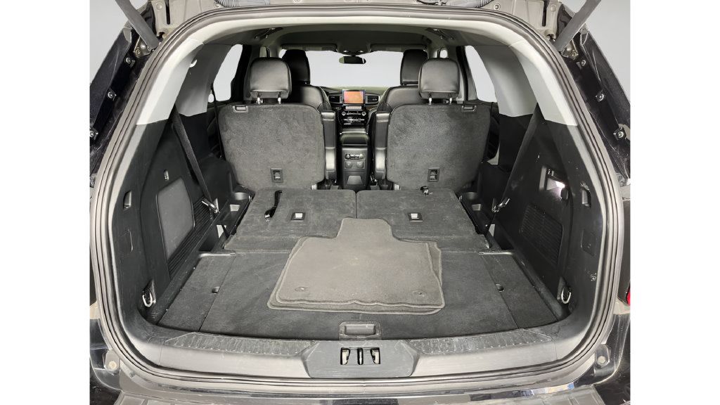 Used 2024 Ford Explorer Limited AWD/4WD image 16