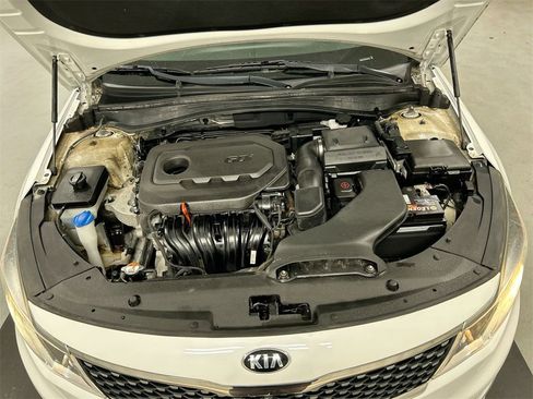 Used 2018 Kia Optima EX w/ Premium Package image 24