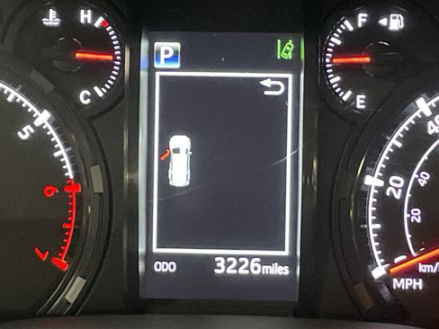 Certified 2024 Toyota 4Runner SR5 Premium image 22