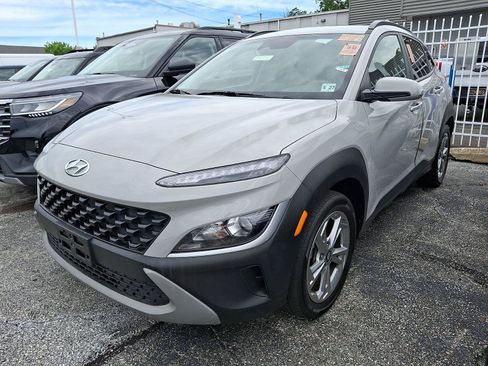 Used 2022 Hyundai Kona SEL AWD/4WD image 3