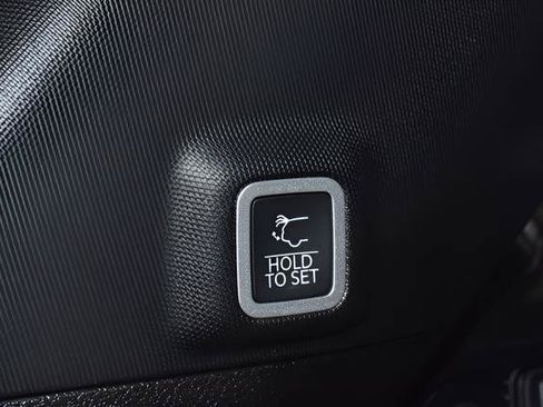 New 2026 Jeep Grand Cherokee Altitude AWD/4WD image 32
